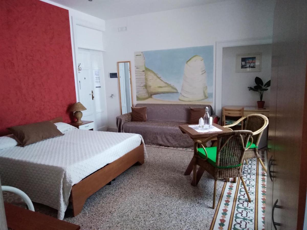 B&B Vico Vacanze Vico Del Gargano Exteriör bild